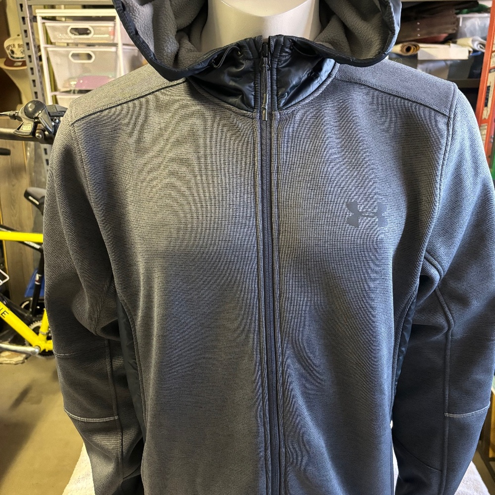 Nice mens Under Armour jacket with hood size XL